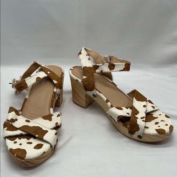 Leather Cowhide Pattern  Human Premium Strappy Heeled Sandals - Picture 1 of 9